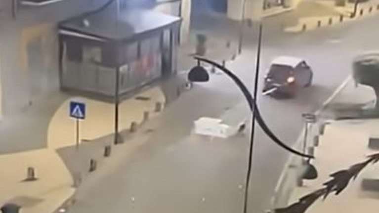 Κινηματογραφική ληστεία στην Ιταλία: Έκλεψαν ΑΤΜ και το έσερναν με αυτοκίνητο στους δρόμους [βίντεο]