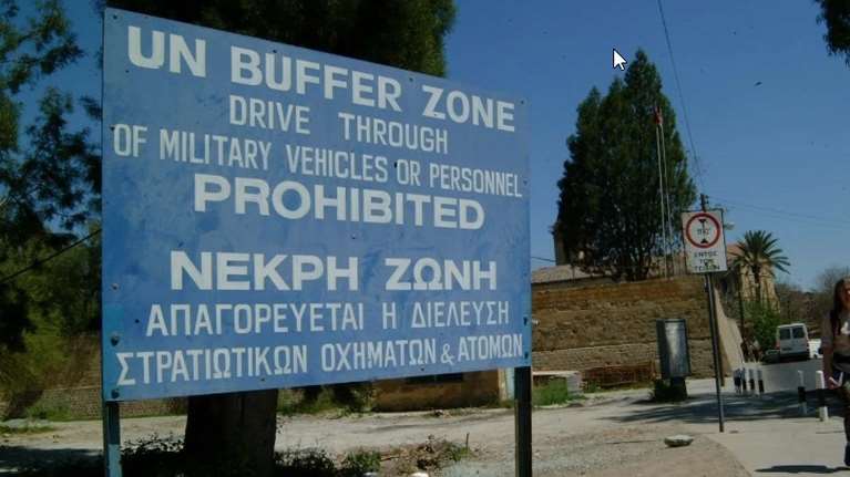 Ένταση στην Κύπρο: Τουρκικό στρατιωτικό όχημα εισέβαλε σε χωριό στη Νεκρή Ζώνη - Επενέβησαν τα Ηνωμένα Έθνη