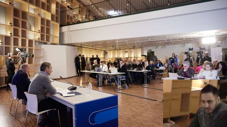 &quot;Του άρεσε η ερώτηση&quot;: Τι λέει ο ραδιοφωνικός παραγωγός που ρώτησε τον Μητσοτάκη πόσο καψούρης είναι