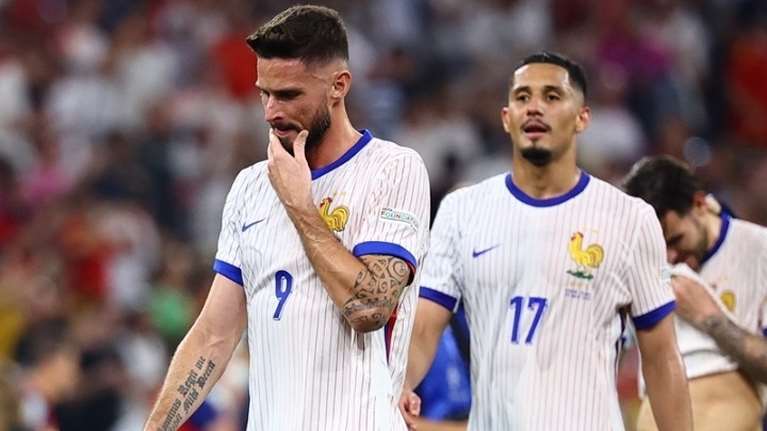 Euro 2024: Ο Ζιρού αποσύρθηκε από την εθνική Γαλλίας, με τον Ντεσάν να αποχαιρετά τον πρώτο σκόρερ των &quot;Τρικολόρ&quot;