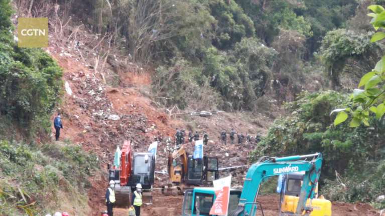 Ερευνα "βόμβα" στην Kίνα: Το Boeing 737-800 με τους 132 επιβαίνοντες "έπεσε επίτηδες"