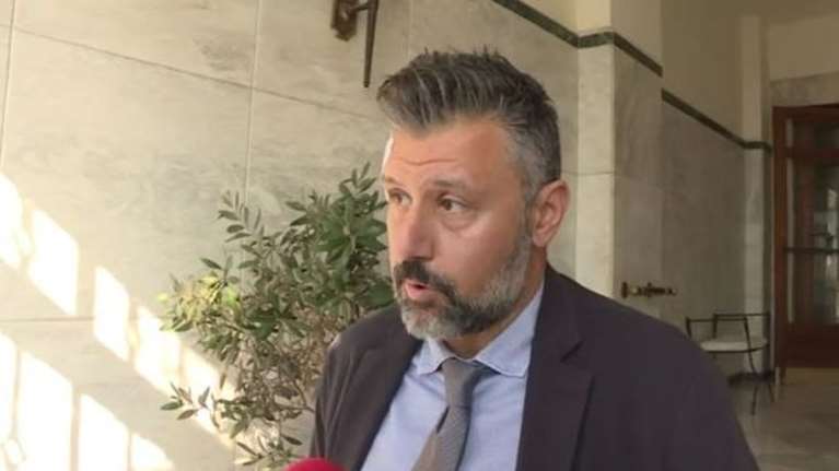 Δεν θα ηρεμήσω αν δεν βρεθούν: Τι λέει ο γιατρός που δέχτηκε επίθεση έξω από το ιατρείο του [βίντεο]