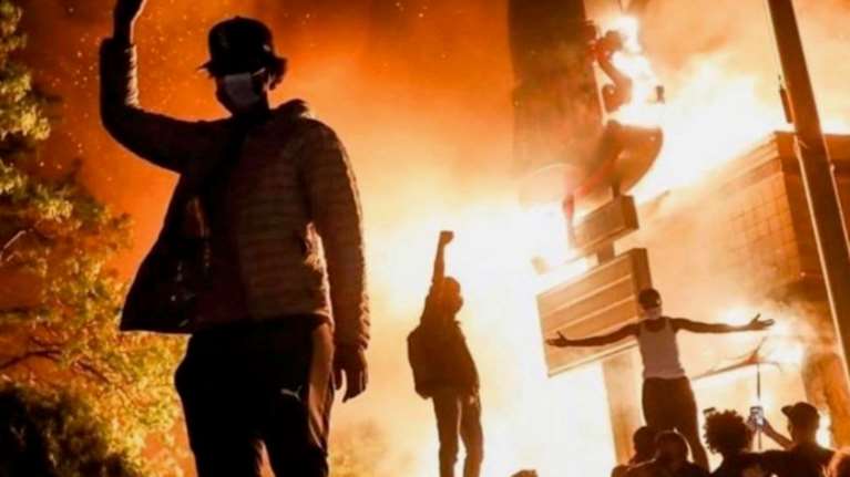 Ανάλυση Κώστα Ράπτη: Στα άκρα ο διχασμός της Αμερικής