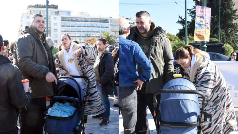 Κατερίνα Στικούδη: Με τον σύζυγο και τον γιο της σε παιδικό καροτσάκι, στη διαμαρτυρία των καλλιτεχνών [Εικόνες]