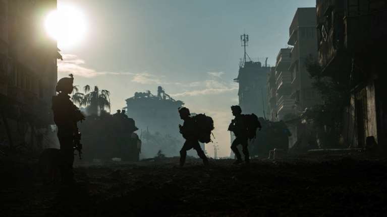 Washington Post: Συμφωνία Ισραήλ, ΗΠΑ και Χαμάς για την απελευθέρωση ομήρων και πενθήμερη παύση πυρός στη Γάζα