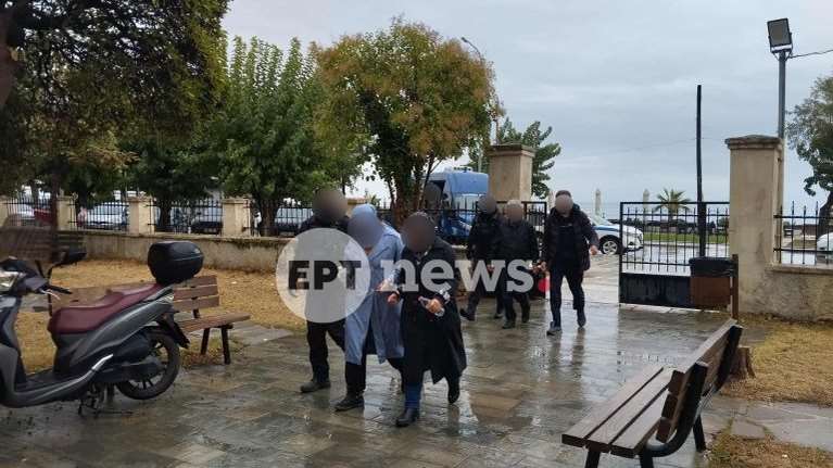 Αλεξανδρούπολη: Στον ανακριτή 11 από τους Τούρκους που συνελήφθησαν με 147 πιστόλια