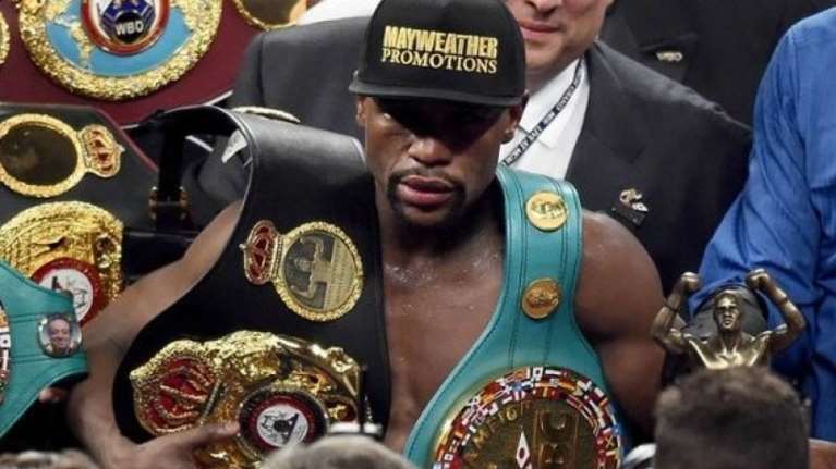 Ο θρυλικός πυγμάχος Φλόιντ Μέιγουεδερ θα καλύψει το κόστος της κηδείας του Τζορτζ Φλόιντ