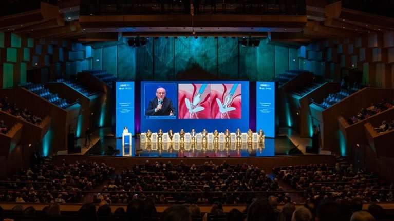 &quot;Στην καρδιά της καινοτομίας: Το παρόν και το μέλλον της καρδιολογίας και καρδιοχειρουργικής στην Ελλάδα&quot;