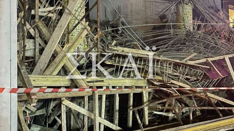 Κατέρρευσε οικοδομή στον Γέρακα [εικόνες]
