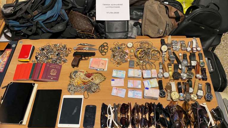 Εξαρθρώθηκε σπείρα που είχε ρημάξει στις διαρρήξεις σπίτια σε Αττική και Βοιωτία