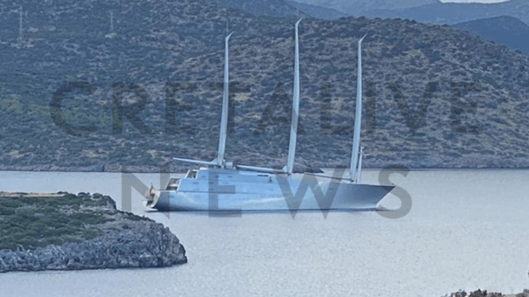 Κρήτη: Στον κόλπο του Μιραμπέλο το μεγαλύτερο γιοτ του κόσμου - Σε ποιον ανήκει [εικόνες]