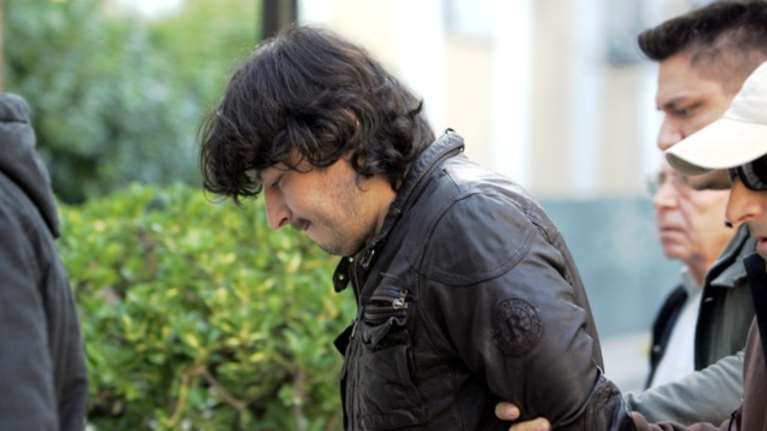 &quot;Τάκης&quot;: Ποιος είναι ο Νο1 καταζητούμενος συνοδηγός του Αλκέτ Ριζάι που συνελήφθη μέσα στη θωρακισμένη BMW