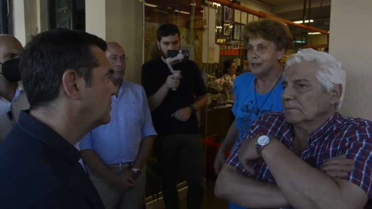 Στην Ικαρία ο Αλέξης Τσίπρας: Η κυβέρνηση απαξιώνει το ΕΣΥ - Να δοθούν κίνητρα για να έρθουν γιατροί