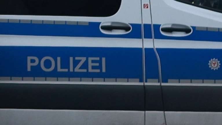 Γερμανία: Έρευνα σε βάρος αστυνομικού που πυροβόλησε και σκότωσε 21χρονο - Στο θύμα αρνήθηκαν την είσοδο σε κλαμπ και επιτέθηκε