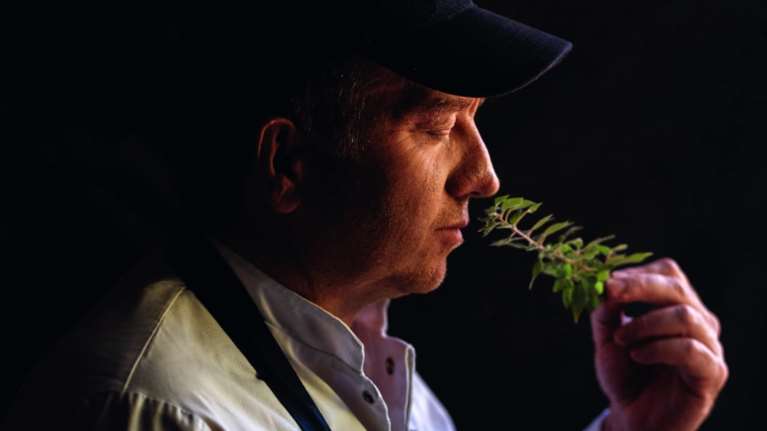 Χρυσοί Σκούφοι 2021: Τα υποψήφια εστιατόρια και η επανάσταση των πρώτων υλών [εικόνες]