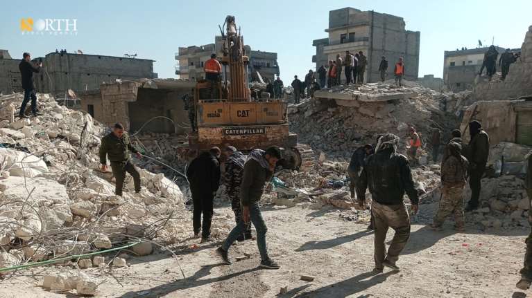 Συρία: Επτά νεκροί σε αεροπορική επιδρομή εναντίον φορτηγών που μετέφεραν όπλα από το Ιράν