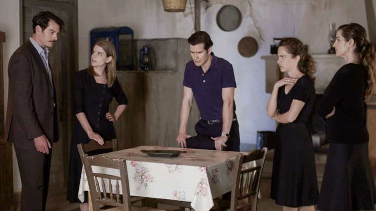 Άγριες Μέλισσες: Το αποκαλυπτικό backstage βίντεο με τον ματωμένο &quot;Μιλτιάδη&quot; στο τελευταίο επεισόδιο