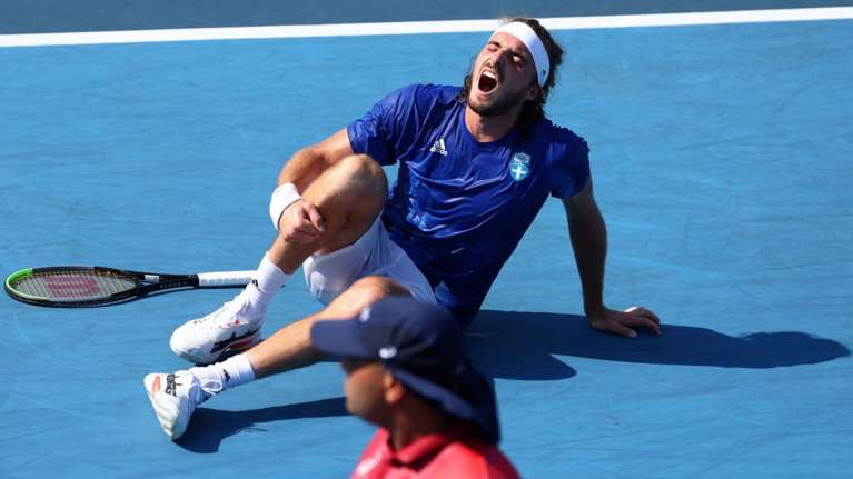 Ολυμπιακοί Αγώνες: Ήττα του Στέφανου Τσιτσιπά μετά από ματς θρίλερ και τραυματισμό