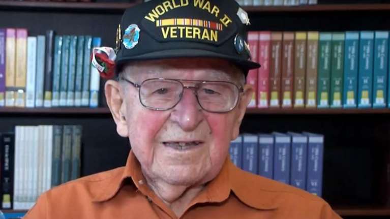 Βετέρανος του Β&#39; Παγκοσμίου Πολέμου πέθανε καθώς ταξίδευε στη Γαλλία για την D-Day