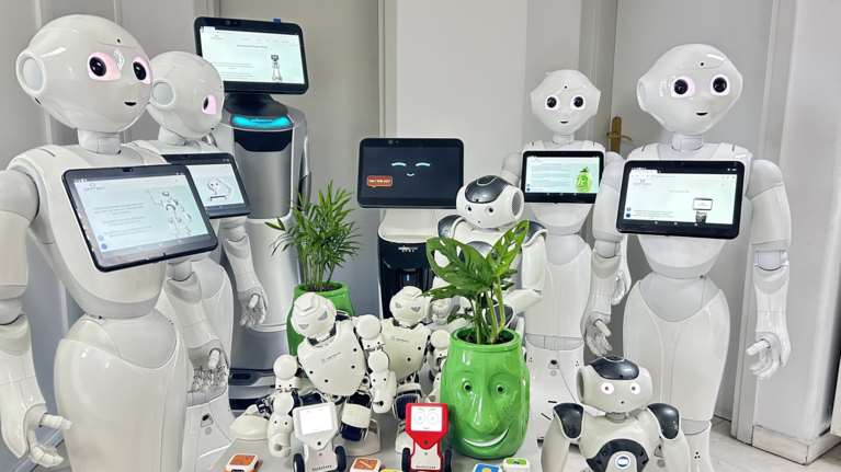 Θεσσαλονίκη: Billy Billy, το πρώτο ρομπότ- γλάστρα σε ανθοπωλείο που μιλάει με φυσική φωνή [εικόνες]