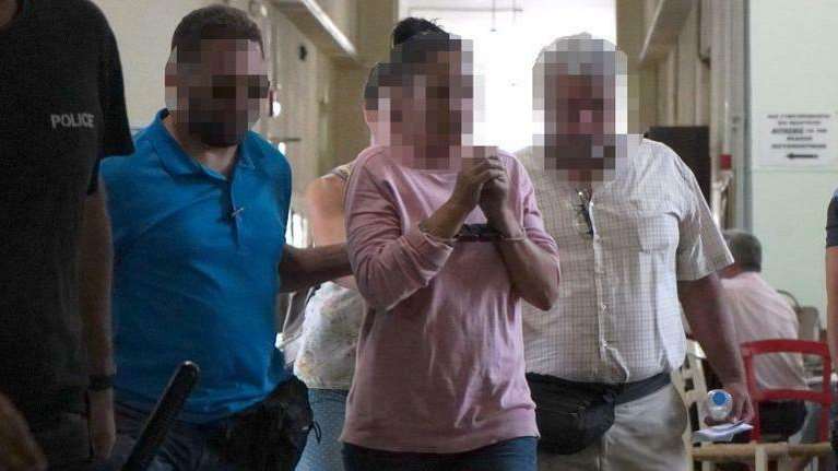 Κρήτη: Δικάζεται η 45χρονη που σκότωσε τον εραστή και ξάδερφό της με ψαλίδι