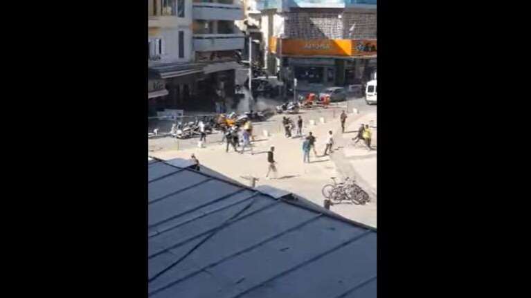 Απίστευτες σκηνές στο Ηράκλειο: Πακιστανοί μετέτρεψαν σε ρινγκ την Πλατεία Ελευθερίας [βίντεο]