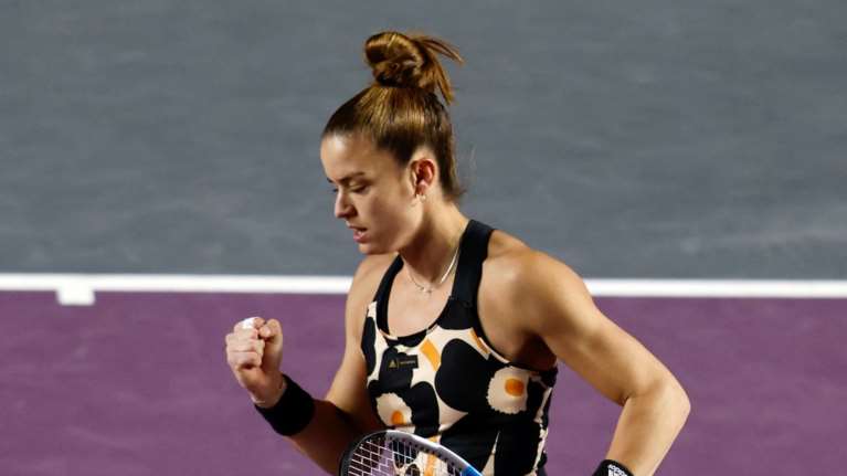 WTA Finals: Εκτός τελικού η Μαρία Σάκκαρη - Έχασε απο την Αντέτ Κονταβέιτ [βιντεο]