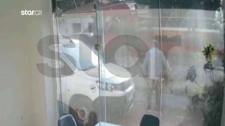 Νέα Αρτάκη: Βίντεο ντοκουμέντο από τον εμβολισμό βαν από νταλίκα με έναν νεκρό - Αναζητούνται τρεις άντρες