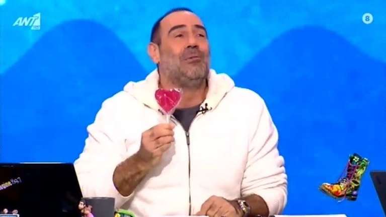 Αντώνης Κανάκης: Οι ευχές on air στη σύζυγό του και την κόρη του για τον Αγιο Βαλεντίνο