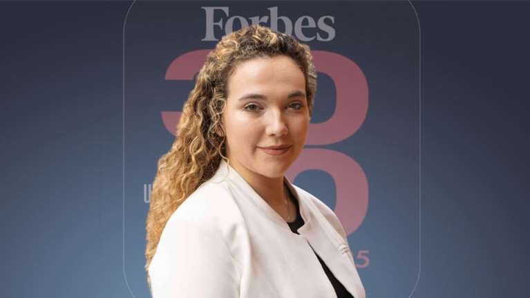 Λίστα Forbes - Αντωνία Φογκτ: Ποια είναι η 27χρονη επιστήµονας στον τοµέα της υγείας και μόνη μητέρα από 17 χρόνων