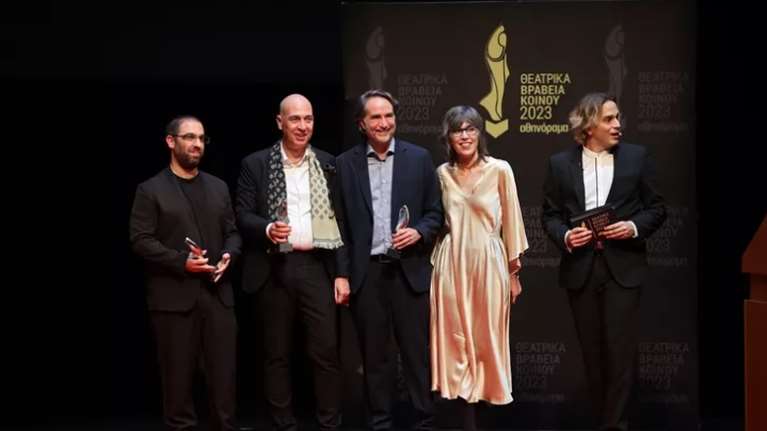 Θεατρικά Βραβεία Κοινού 2023 από το &quot;αθηνόραμα&quot;: Δείτε τους νικητές!