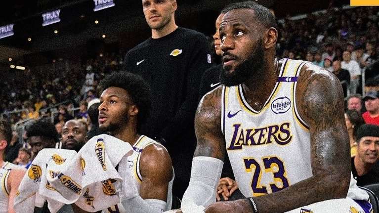 Το πρώτο δίδυμο πατέρα - γιου στο ΝΒΑ: ΛεΜπρον και Μπρόνι Τζέϊμς έγραψαν ιστορία