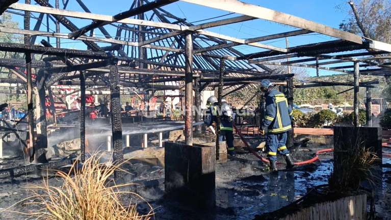 Κρήτη: Φωτιά σε γνωστό εστιατόριο στο Μαράθι - Στο νοσοκομείο με εγκαύματα ένας 40χρονος [βίντεο]