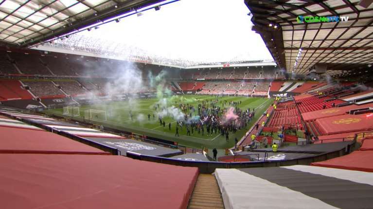 Μάντσεστερ Γιουνάιτεντ: Εισβολή των οπαδών στο &quot;Ολντ Τράφορντ&quot; - Οργή για την απόπειρα συμμετοχής της ομάδας στη European Super League