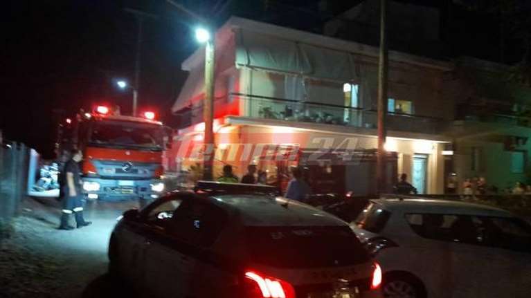 Πάτρα: Φωτοβολίδα από συναυλία του Βασίλη Παπακωνσταντίνου &quot;προσγειώθηκε&quot; σε διαμέρισμα που πήρε φωτιά [εικόνες-βίντεο]