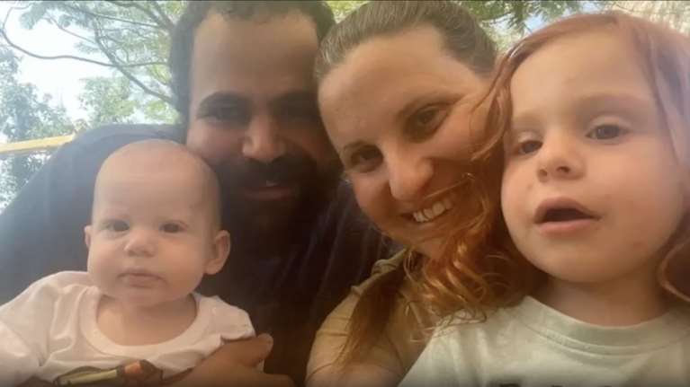 Σοκ: Ο Ισραηλινός στρατός ισχυρίζεται ότι οι "τρομοκράτες της Χαμάς σκότωσαν τα μικρά αδέρφια Μπίμπας με τα χέρια τους"