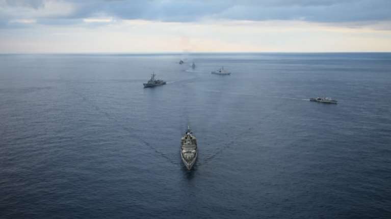 Υπουργείο Ναυτιλίας σε ελληνικά πλοία: Να αποφεύγετε τα ιρανικά ύδατα