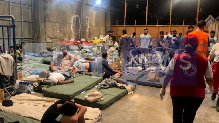 Ναυάγιο στην Πύλο: Κλιμάκιο της ΝΔ επισκέφθηκε τους διασωθέντες στο νοσοκομείο Καλαμάτας- Την Πέμπτη πάει ο Τσίπρας