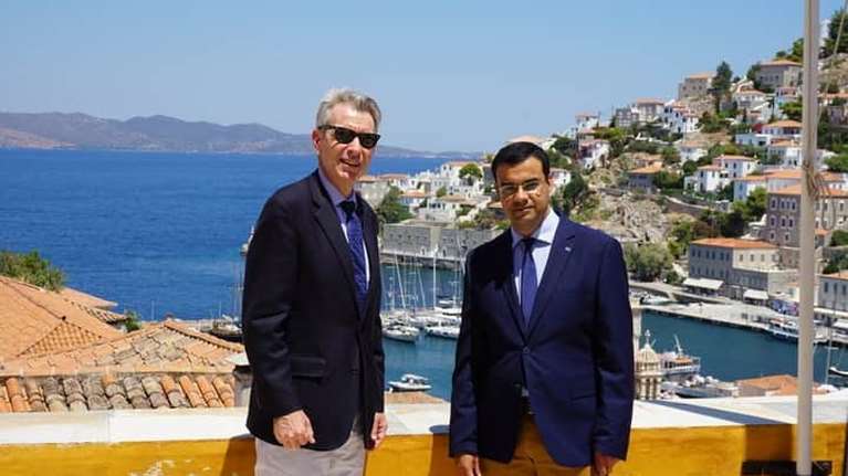 Στην Ύδρα ο Τζέφρι Πάιτ ενόψει των 200 χρόνων από την Επανάσταση του &#39;21 [Εικόνες]