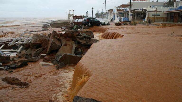 Πλημμύρες στην Κρήτη: Εικόνες αποκάλυψης σε 95 οικισμούς - Προειδοποιήσεις για νέες καταιγίδες