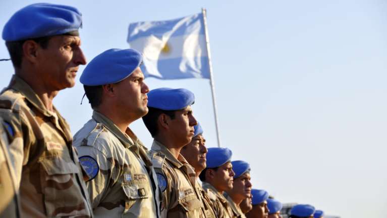 Ενταση στην Κύπρο: Τουρκοκύπριοι επιτέθηκαν σε άνδρες των Ηνωμένων Εθνών στην Πύλα