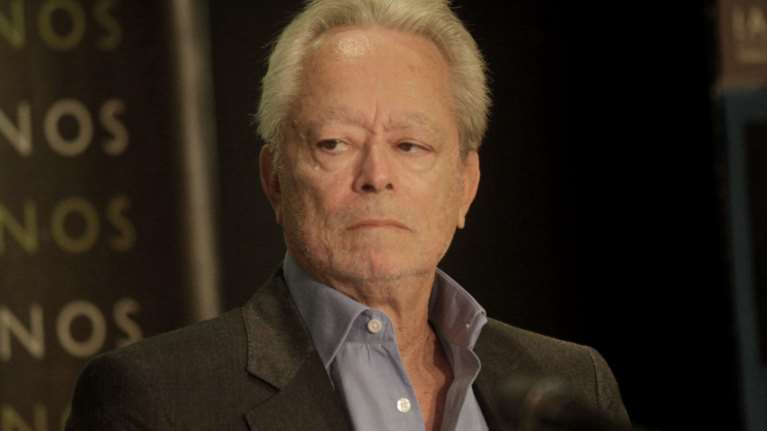 Αποκάλυψη: Ο επικοινωνιολόγος του Καραμανλή, Γιάννης Λούλης συνεργάζεται τώρα με τον Αλέξη Τσίπρα