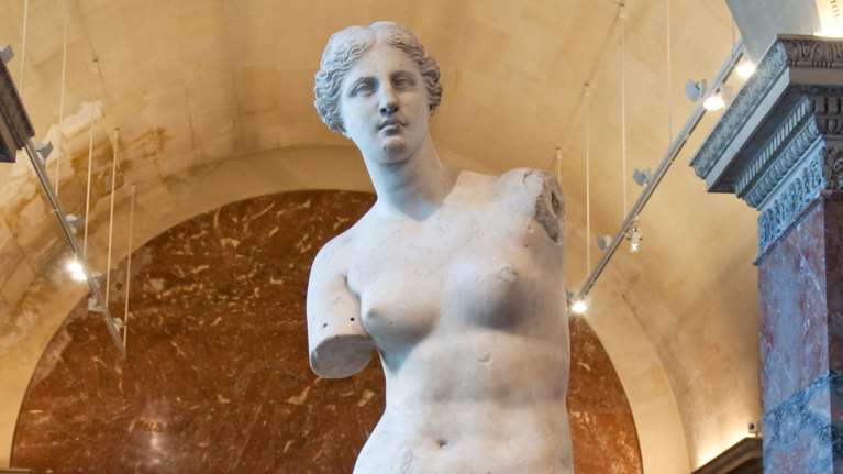 "Tα χέρια της Αφροδίτης": Το μυθιστόρημα του Μιχάλη Χατζηκυριάκου