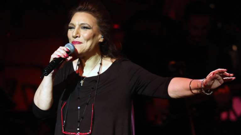 Ελένη Βιτάλη: Εσπευσμένα στο νοσοκομείο - Ένιωσε έντονη αδιαθεσία και διέκοψε συναυλία στη Ρόδο