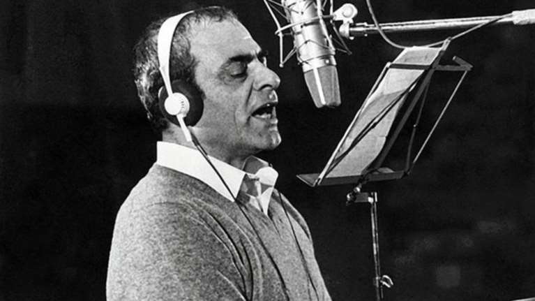 Στέλιος Καζαντζίδης: Σαν σήμερα πριν από 20 χρόνια σίγησε το &quot;αηδόνι της ξενιτιάς&quot;