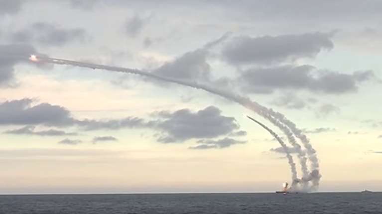 Πόλεμος στην Ουκρανία: Ρωσικοί πύραυλοι κρουζ κατέστρεψαν μεγάλη αποθήκη με αμερικανικά και ευρωπαϊκά όπλα