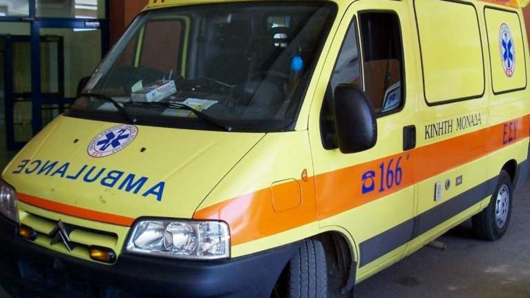 Σοκ στη Χαλκίδα: 35χρονος έπεσε στο κενό από μπαλκόνι του 5ου ορόφου