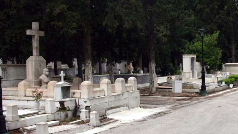 Θεσσαλονίκη: &quot;Δεν τη χτύπησα, σκόνταψε κι έπεσε&quot;- Άλλη διάσταση δίνει ο αδερφός του νεκρού για τον τσακωμό με τη νύφη του