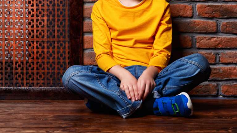 Πετράλωνα: Η μήνυση του 17χρονου και της 22χρονης κατά της μητέρας τους - &#39;&#39;Μας άφηνε στον διεστραμμένο πατέρα μας&#39;&#39;