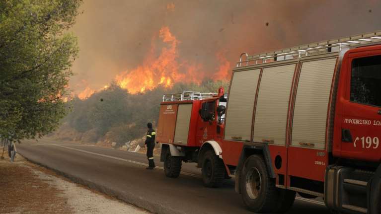 Χαμηλή βλάστηση καίει φωτιά στην Πρέβεζα - Μήνυμα 112 στάλθηκε στους κατοίκους της περιοχής